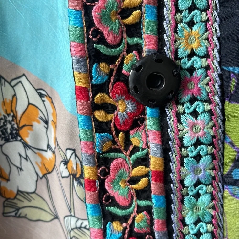 JOHNNY WAS Fuska Reversible Flower Embroidered Kimono Style Snap Front Jacket - Picture 7 of 14